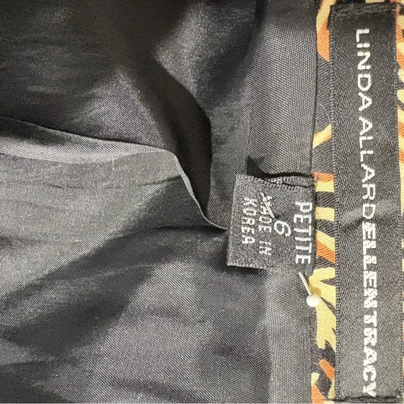 Artistic Patterned Women's Blazer - Picture 3 of 6